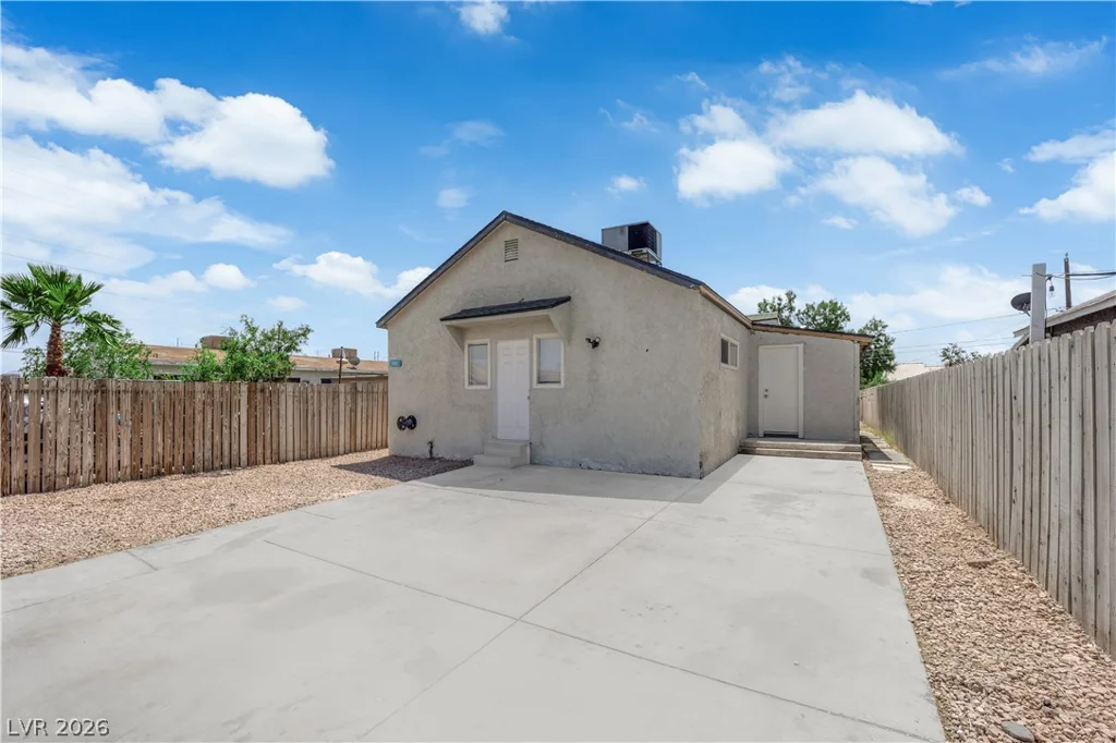 965 Miller, Las Vegas, NV 89106