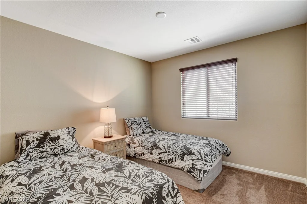 7487 Paces Mill, Las Vegas, NV 89113
