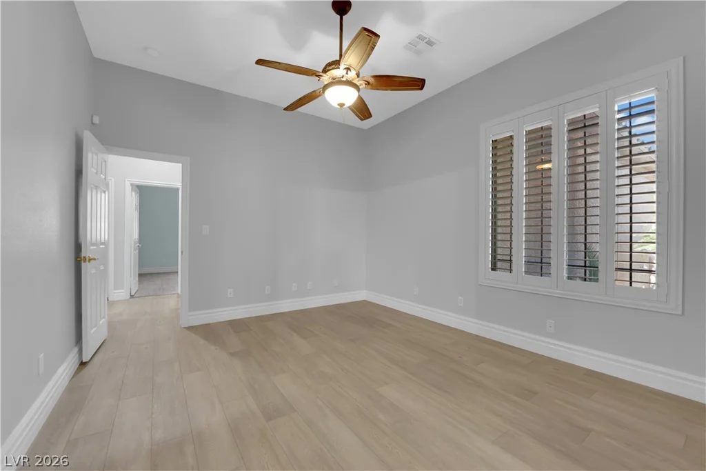 801 White Falcon, Las Vegas, NV 89144