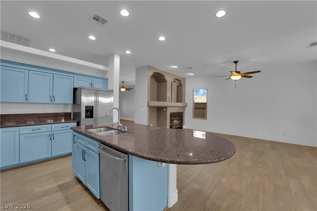 801 White Falcon, Las Vegas, NV 89144