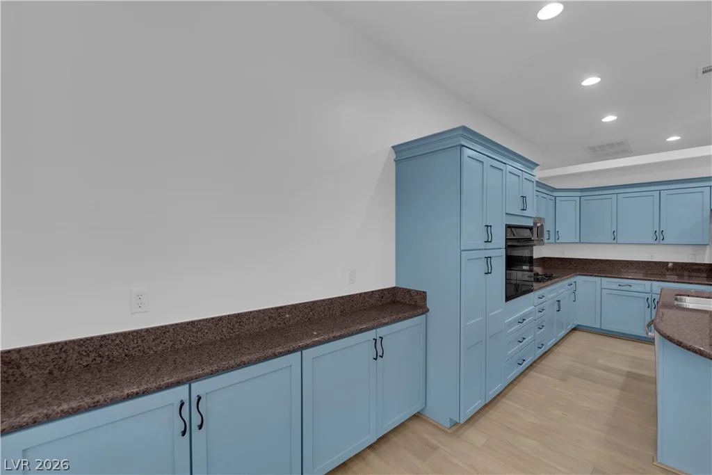 801 White Falcon, Las Vegas, NV 89144