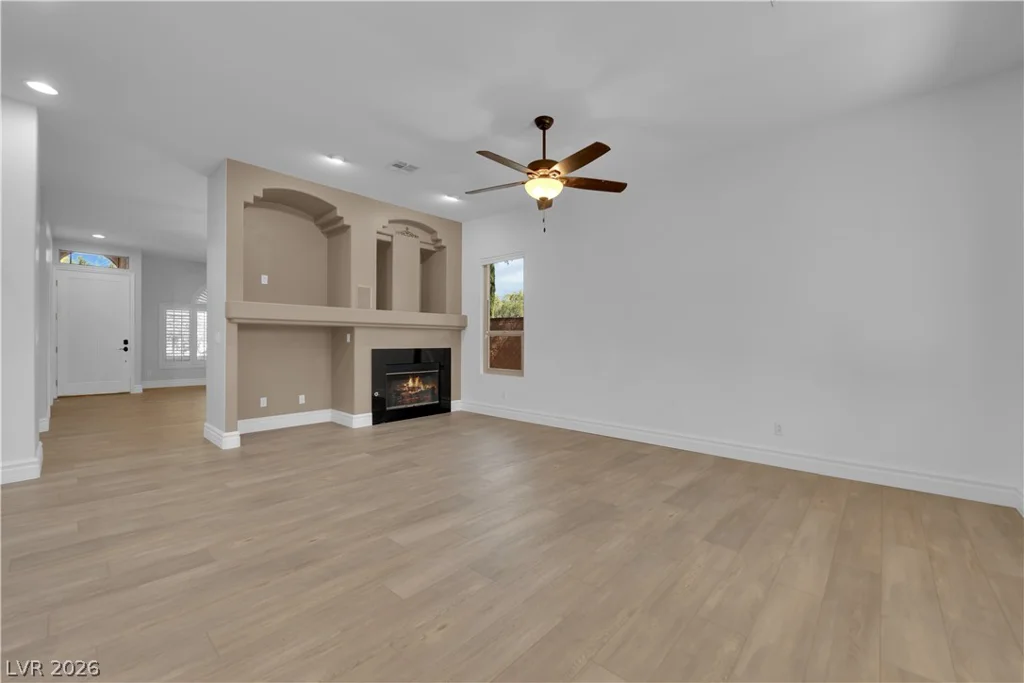 801 White Falcon, Las Vegas, NV 89144