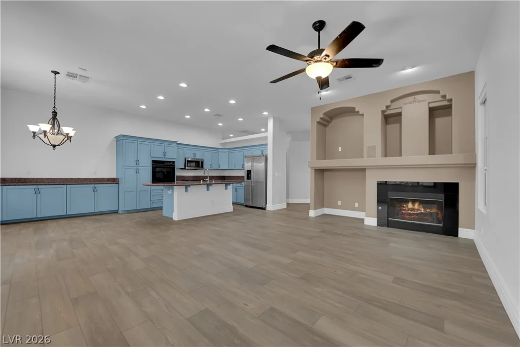 801 White Falcon, Las Vegas, NV 89144