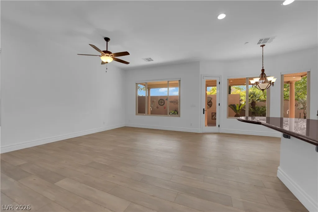801 White Falcon, Las Vegas, NV 89144