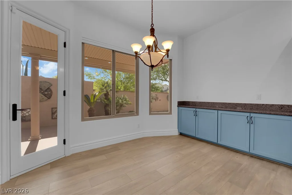 801 White Falcon, Las Vegas, NV 89144