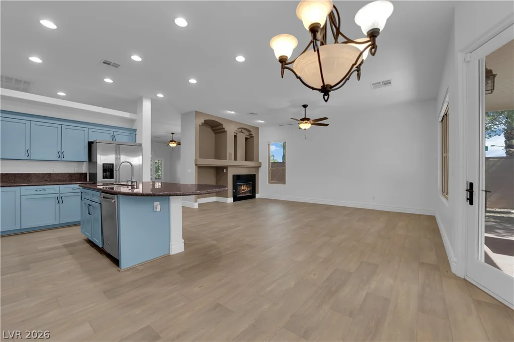 801 White Falcon, Las Vegas, NV 89144