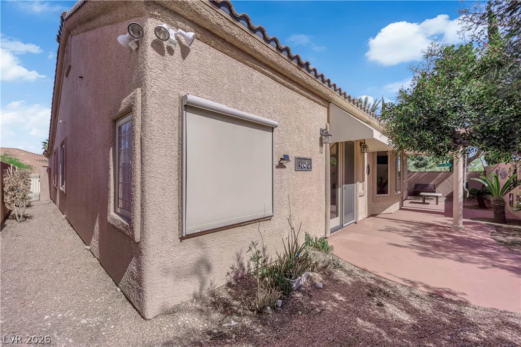 801 White Falcon, Las Vegas, NV 89144