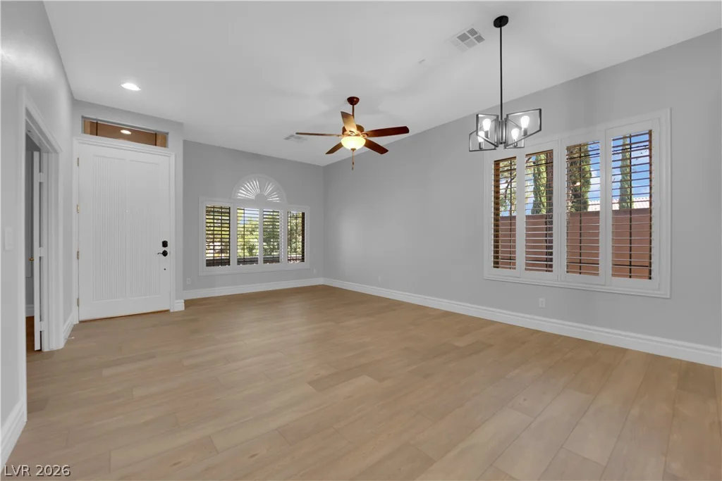 801 White Falcon, Las Vegas, NV 89144