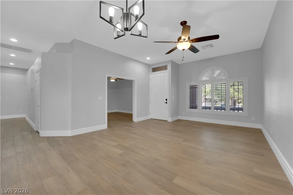 801 White Falcon, Las Vegas, NV 89144