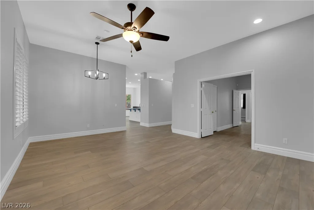 801 White Falcon, Las Vegas, NV 89144