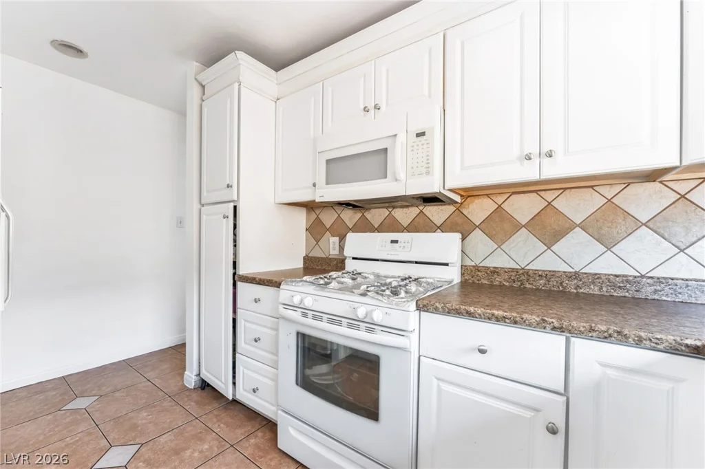 1809 Cherry, Las Vegas, NV 89104