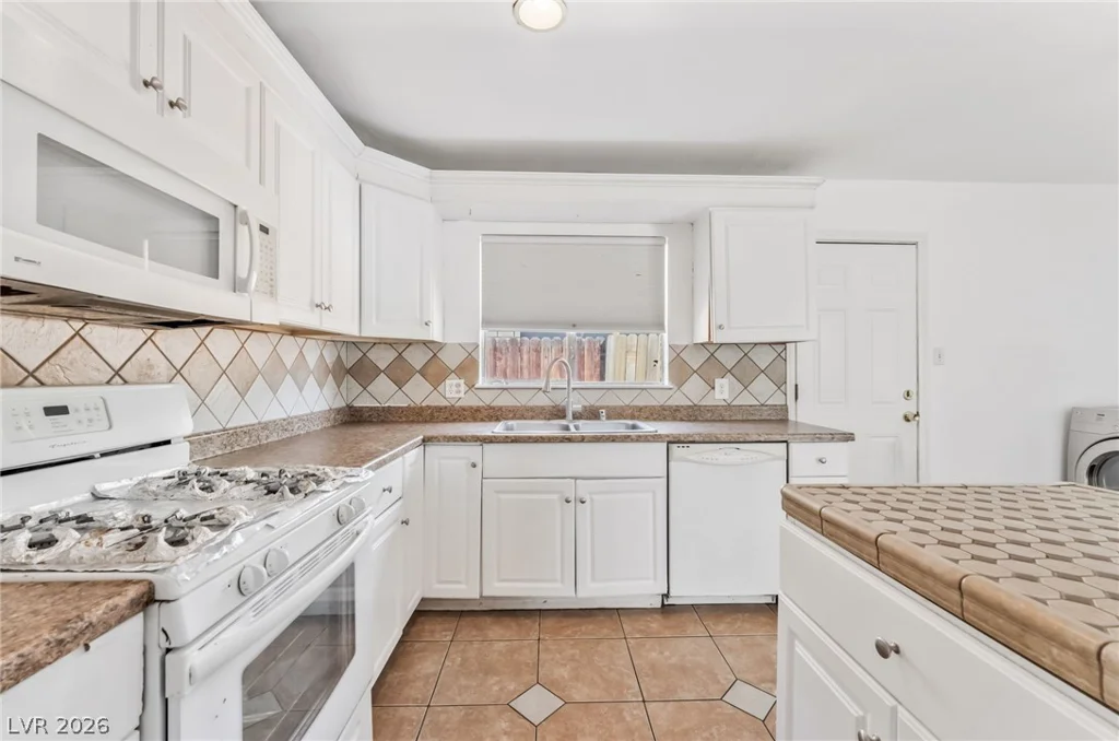 1809 Cherry, Las Vegas, NV 89104