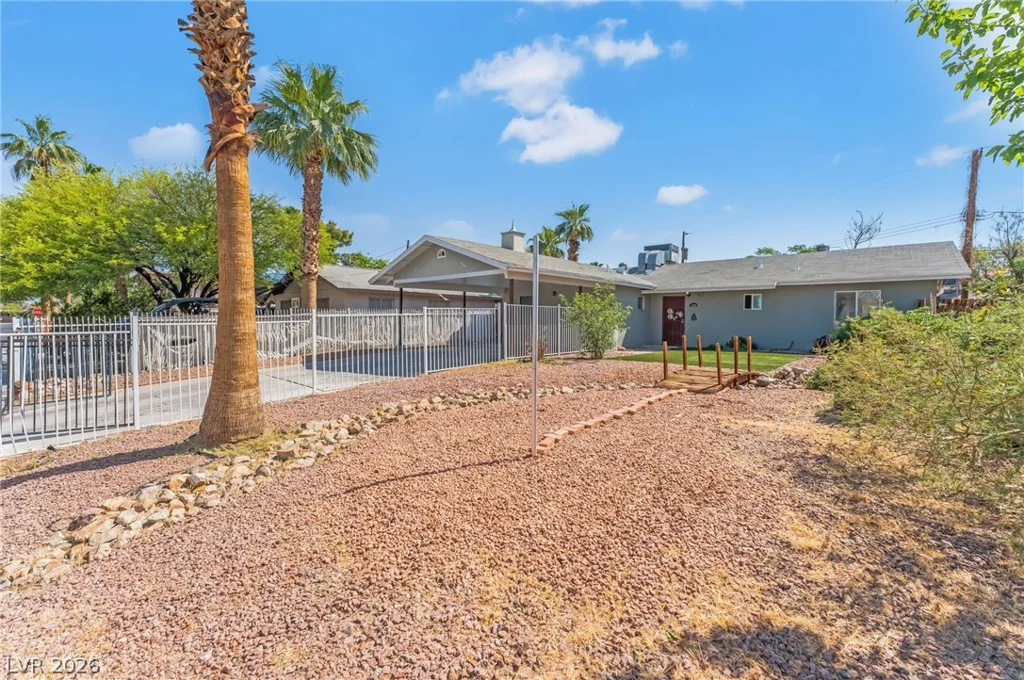 1809 Cherry, Las Vegas, NV 89104