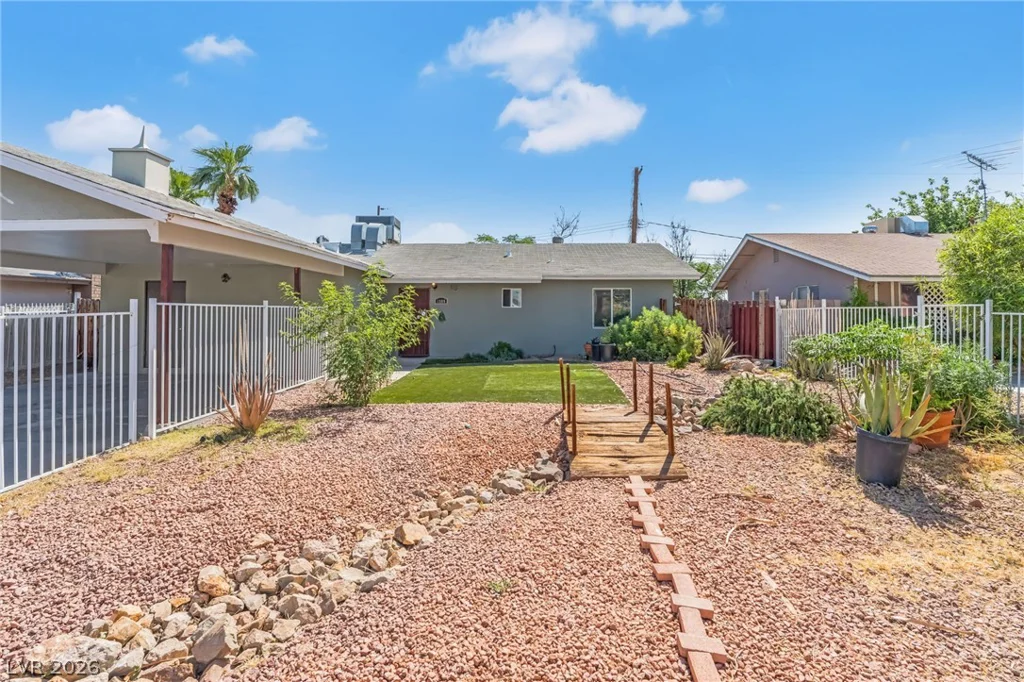 1809 Cherry, Las Vegas, NV 89104