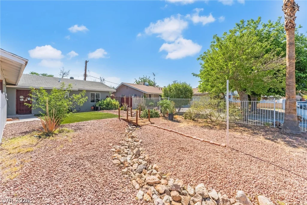 1809 Cherry, Las Vegas, NV 89104