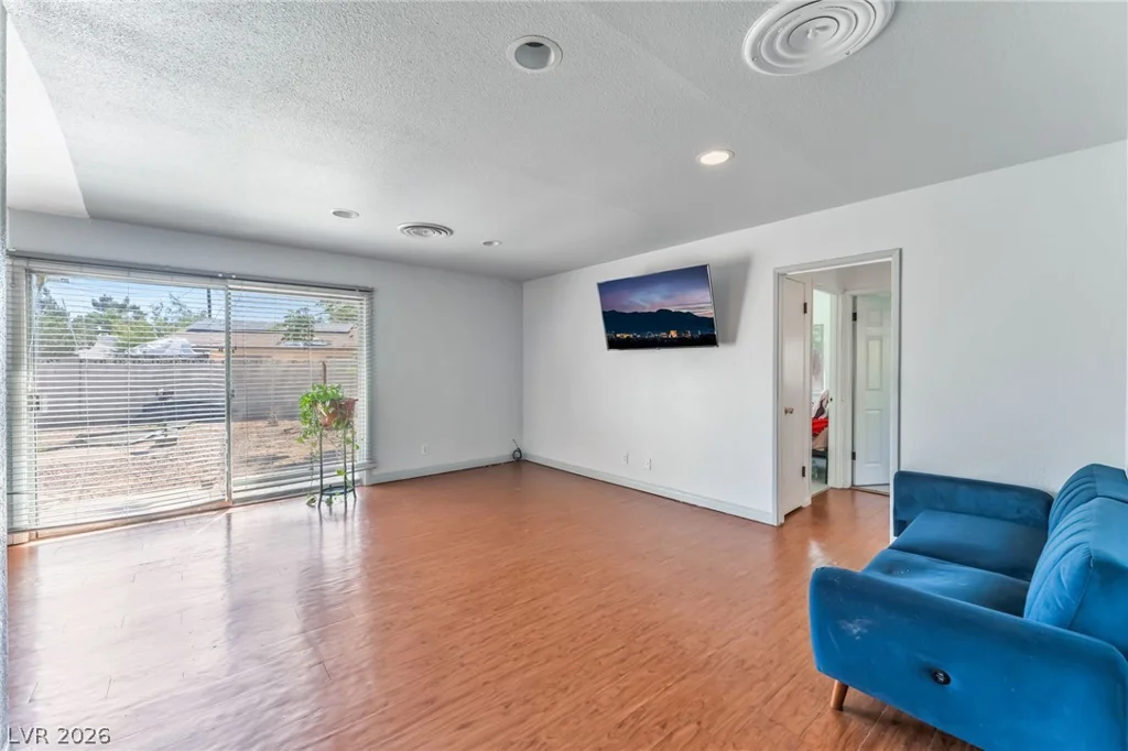 1809 Cherry, Las Vegas, NV 89104