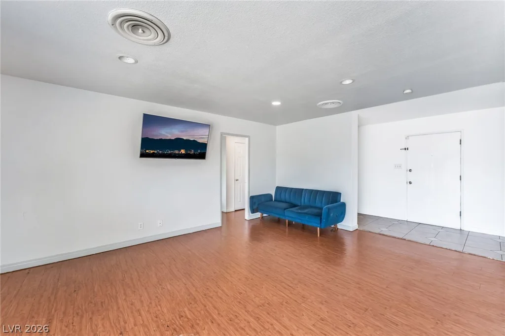 1809 Cherry, Las Vegas, NV 89104