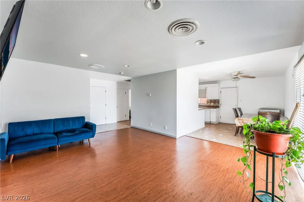 1809 Cherry, Las Vegas, NV 89104