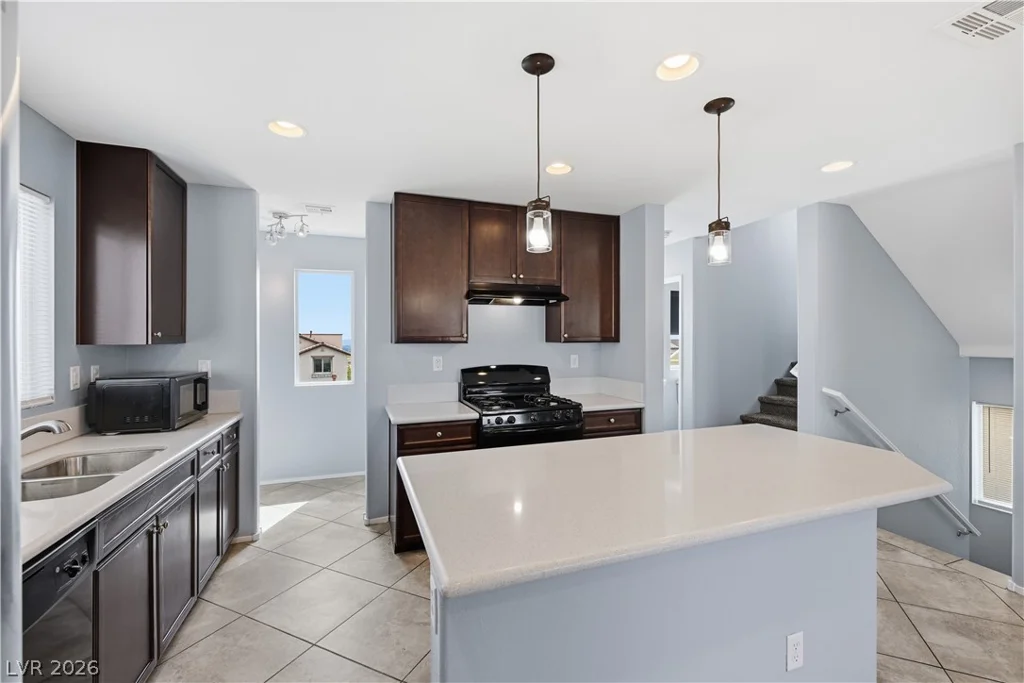 6984 Comiskey Park, Las Vegas, NV 89166