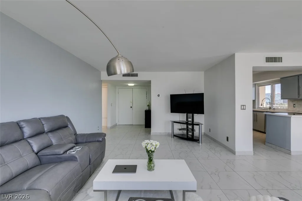 205 Harmon, Las Vegas, NV 89169