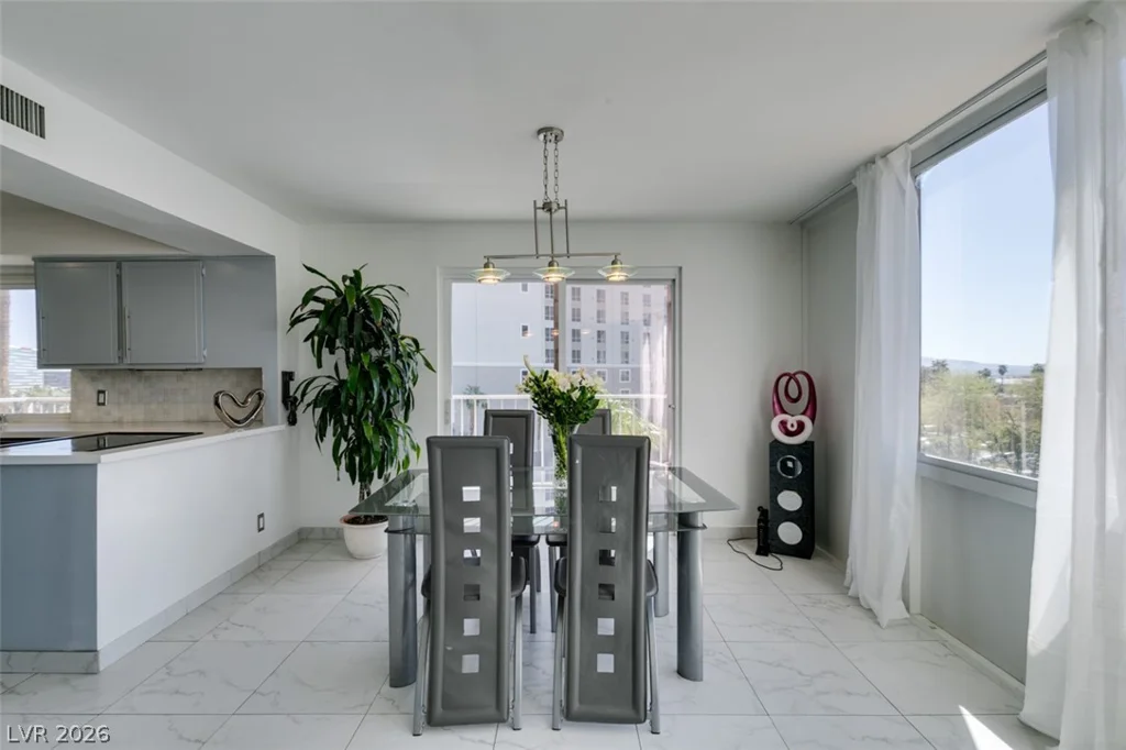 205 Harmon, Las Vegas, NV 89169