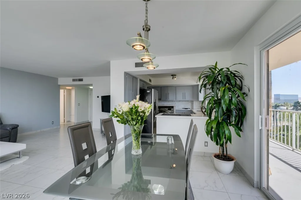 205 Harmon, Las Vegas, NV 89169