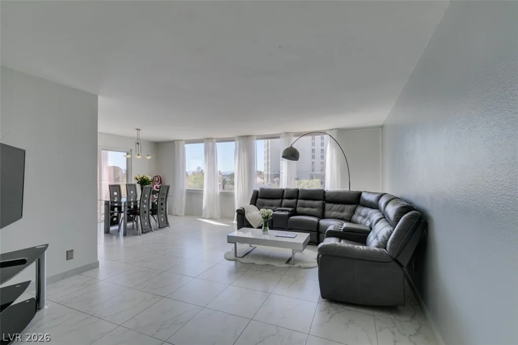 205 Harmon, Las Vegas, NV 89169