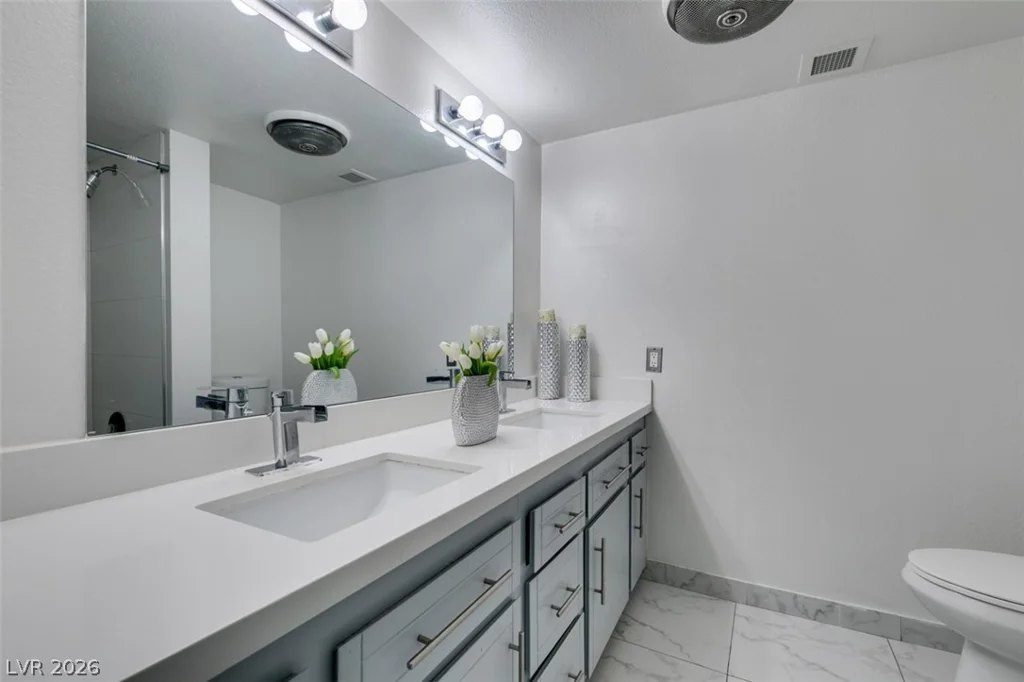 205 Harmon, Las Vegas, NV 89169