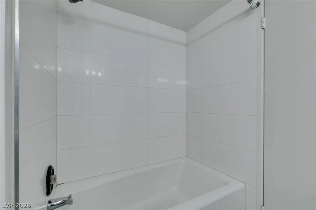 205 Harmon, Las Vegas, NV 89169