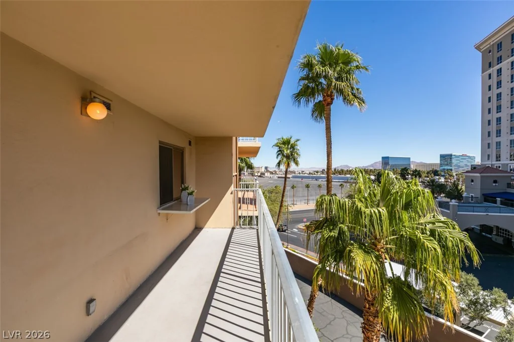 205 Harmon, Las Vegas, NV 89169