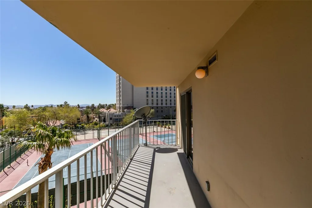 205 Harmon, Las Vegas, NV 89169
