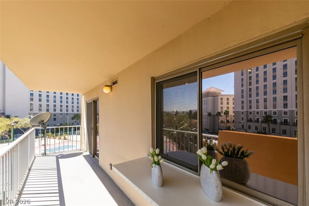 205 Harmon, Las Vegas, NV 89169