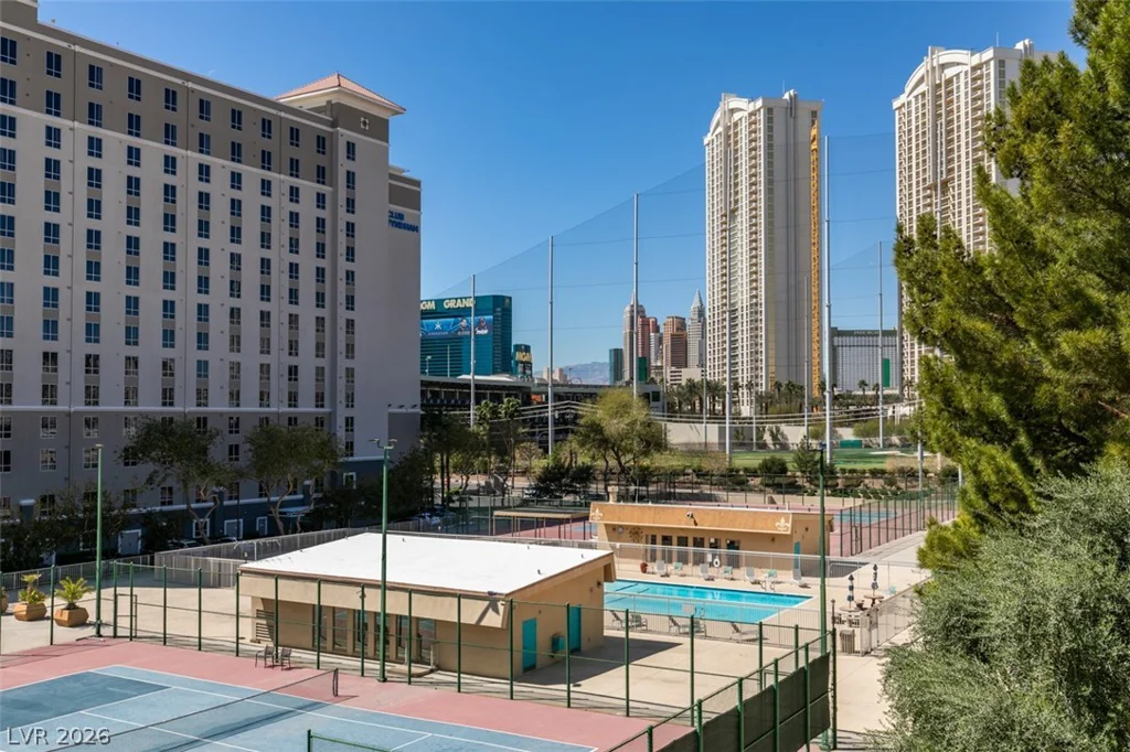 205 Harmon, Las Vegas, NV 89169