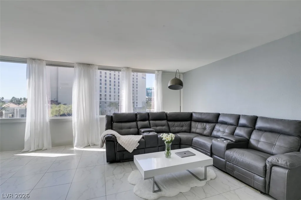 205 Harmon, Las Vegas, NV 89169