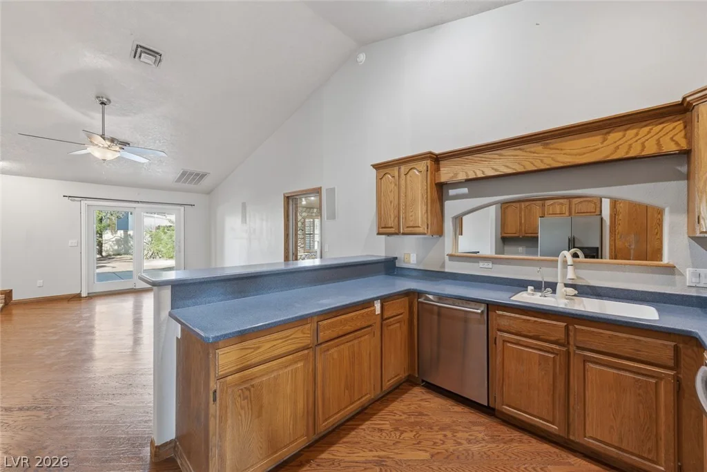 5935 Campbell, Las Vegas, NV 89149