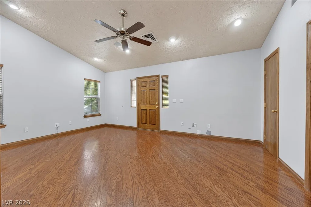 5935 Campbell, Las Vegas, NV 89149