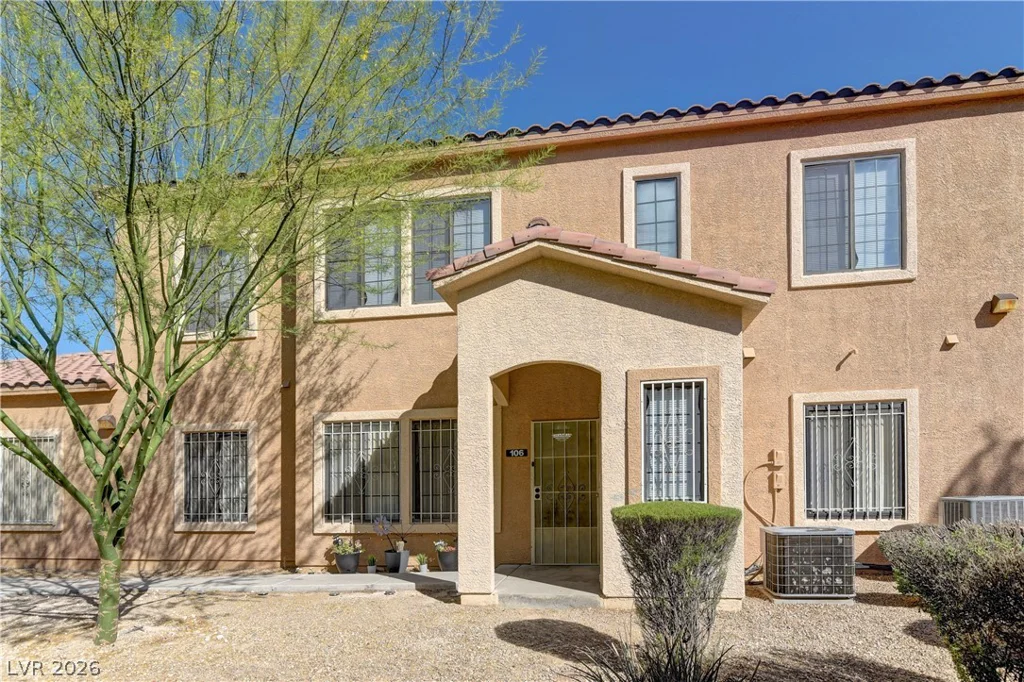 2131 Hussium Hills, Las Vegas, NV 89108
