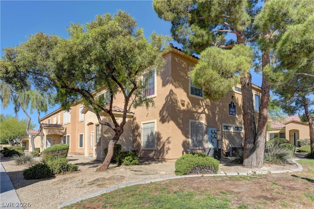 2131 Hussium Hills, Las Vegas, NV 89108