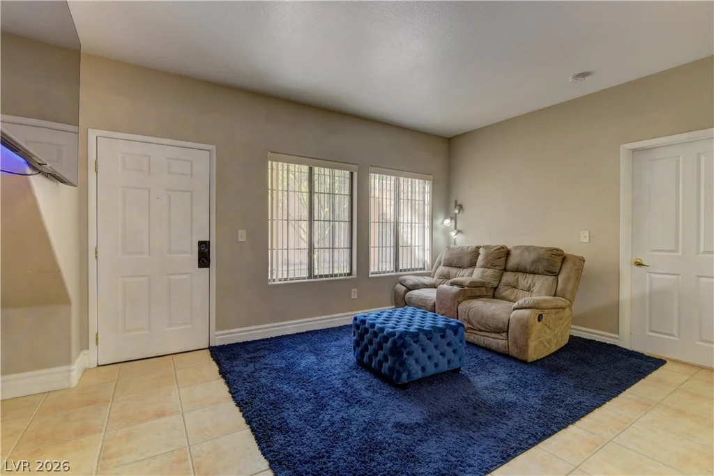 2131 Hussium Hills, Las Vegas, NV 89108