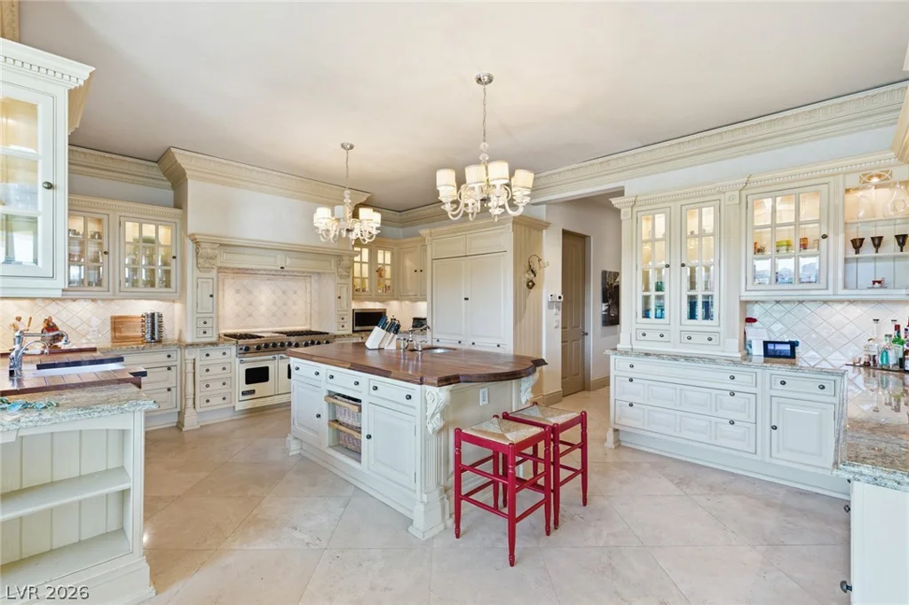 8 Rue Promenade, Henderson, NV 89011