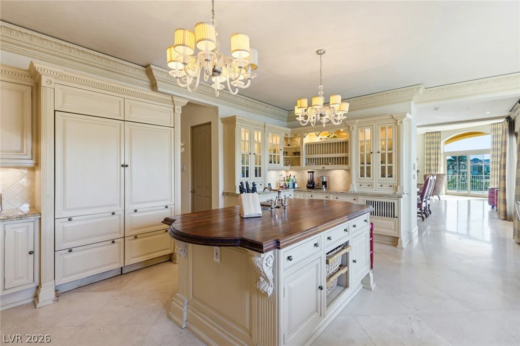 8 Rue Promenade, Henderson, NV 89011