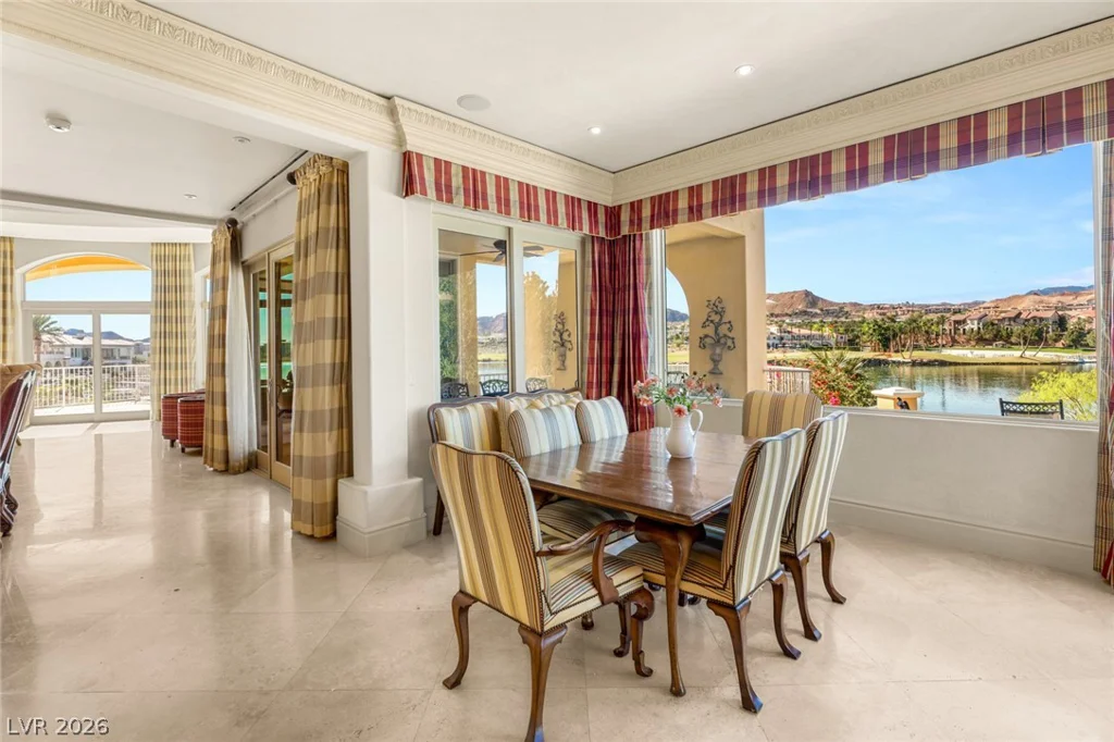 8 Rue Promenade, Henderson, NV 89011
