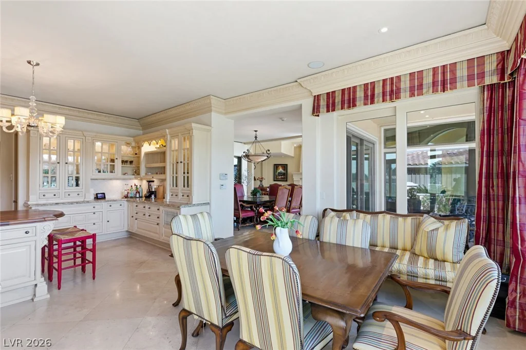 8 Rue Promenade, Henderson, NV 89011