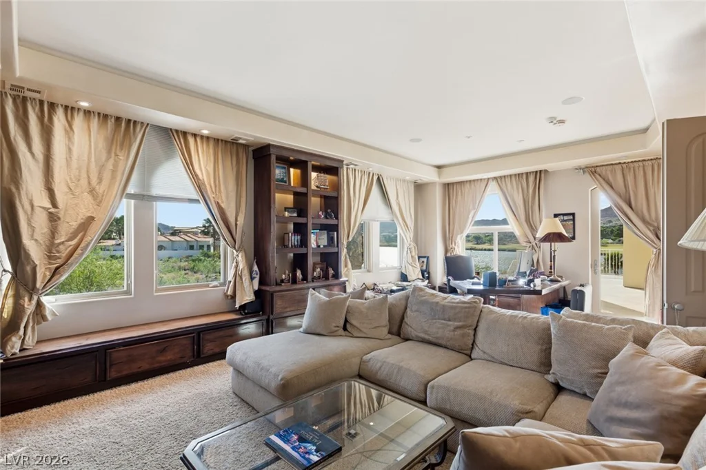 8 Rue Promenade, Henderson, NV 89011