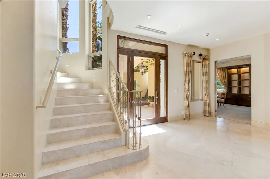 8 Rue Promenade, Henderson, NV 89011
