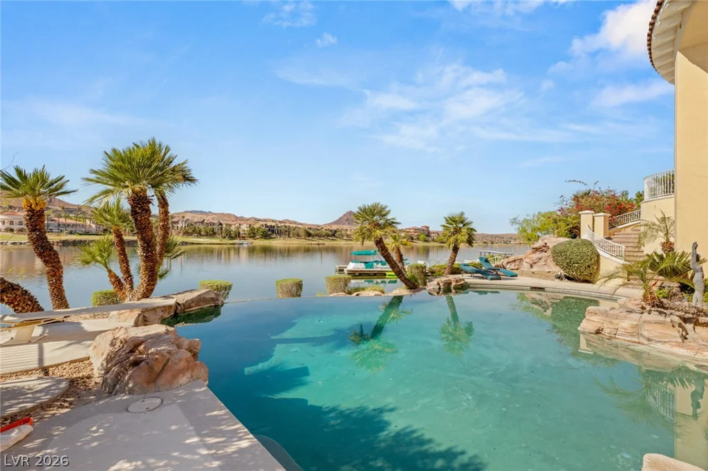 8 Rue Promenade, Henderson, NV 89011