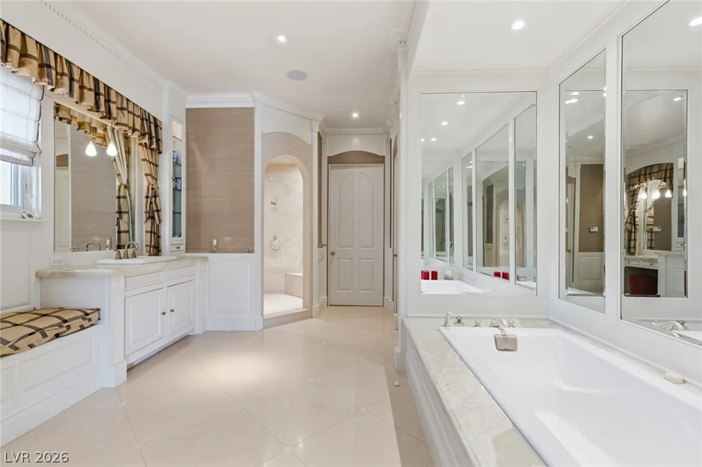 8 Rue Promenade, Henderson, NV 89011