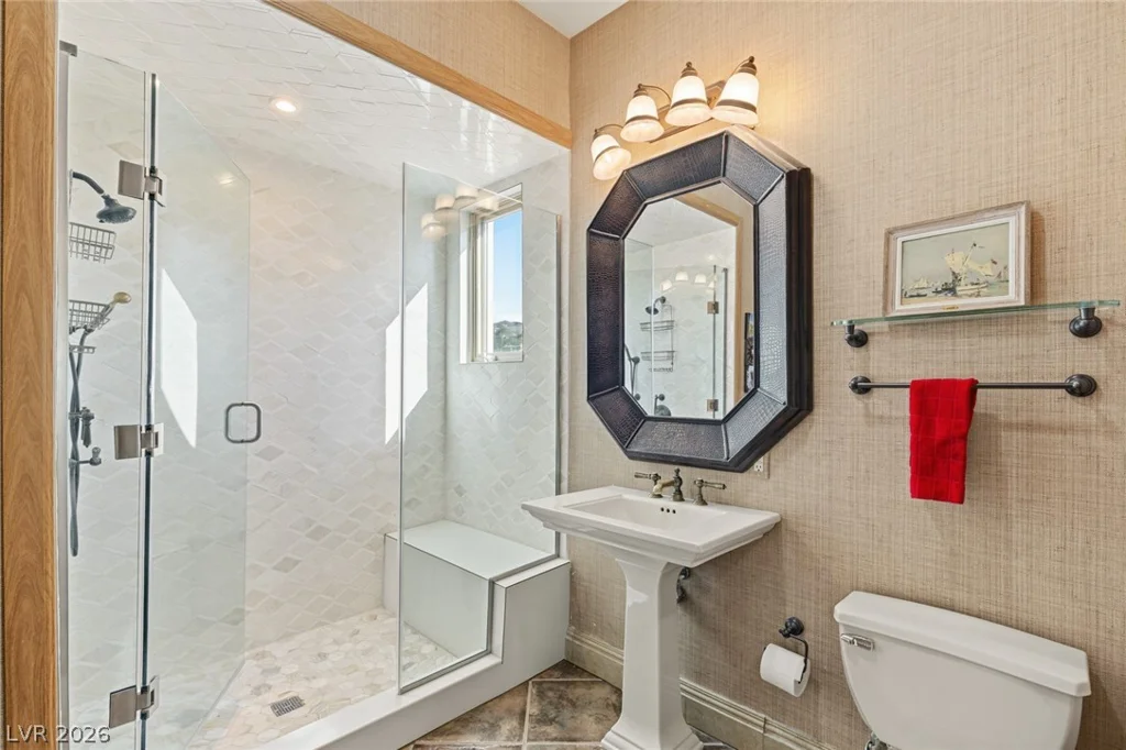 8 Rue Promenade, Henderson, NV 89011