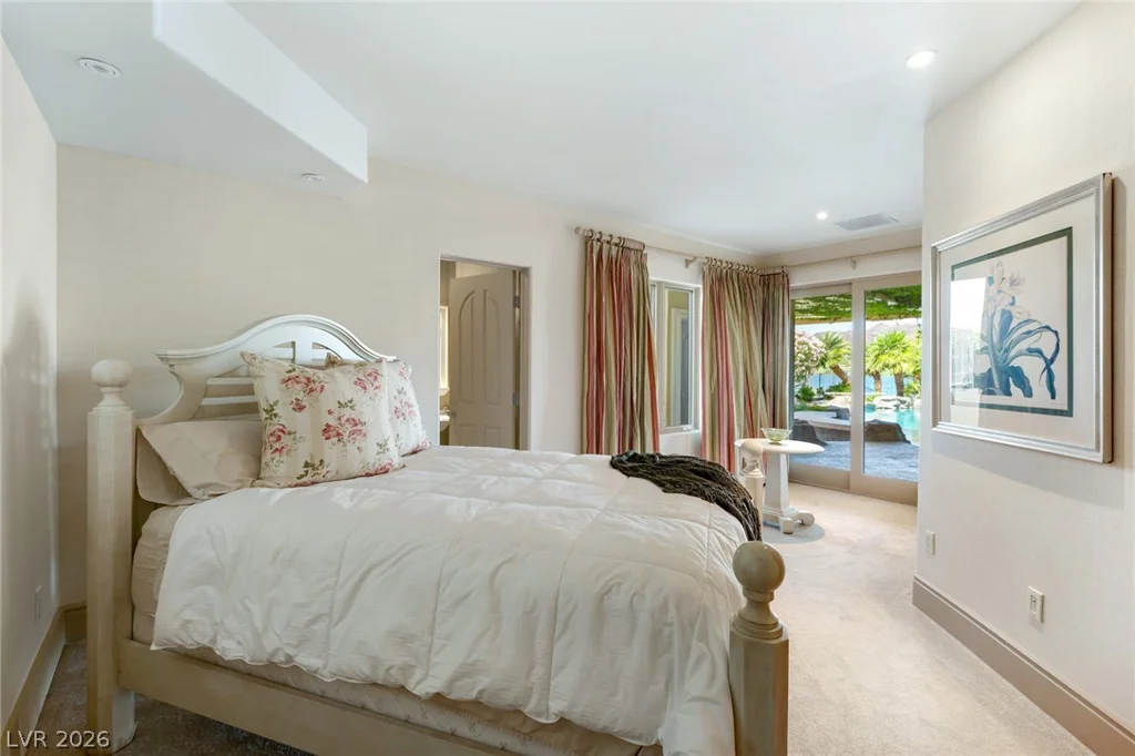 8 Rue Promenade, Henderson, NV 89011