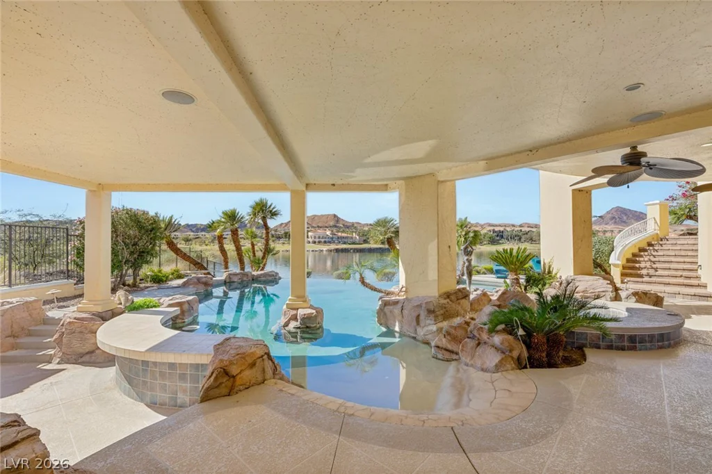 8 Rue Promenade, Henderson, NV 89011